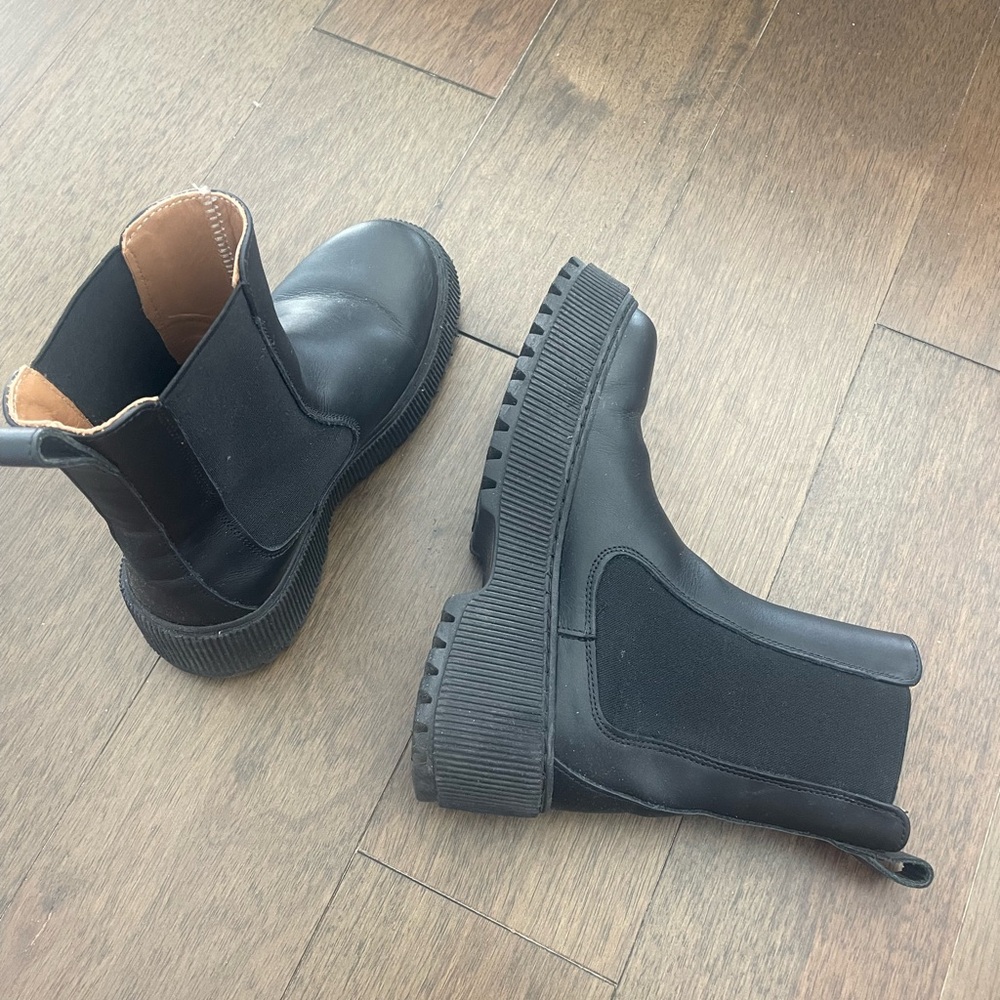 & OTHER STORIES platform chelsea boots